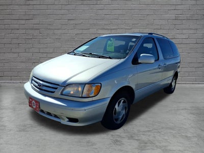 2003 Toyota Sienna LE