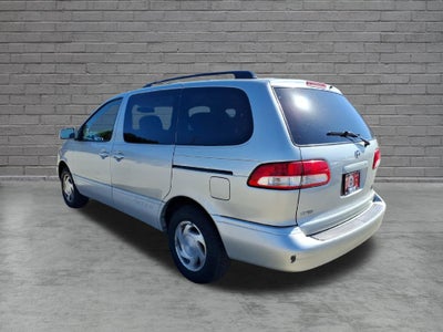 2003 Toyota Sienna LE