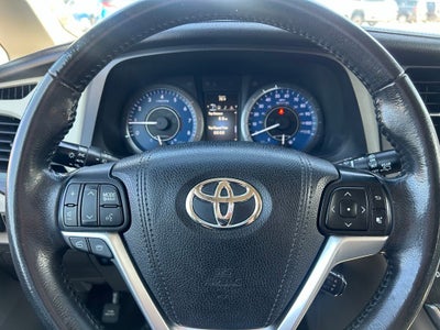 2016 Toyota Sienna XLE 8 Passenger