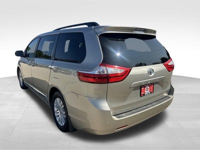2016 Toyota Sienna XLE 8 Passenger