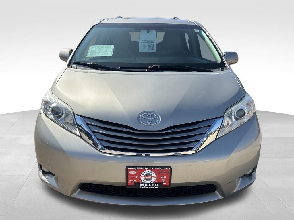 2016 Toyota Sienna XLE 8 Passenger