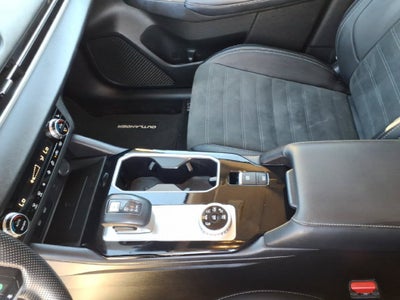 2025 Mitsubishi Outlander Base