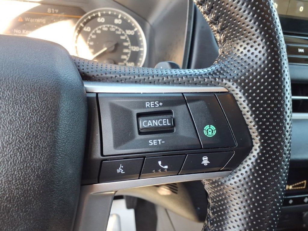 2025 Mitsubishi Outlander Base