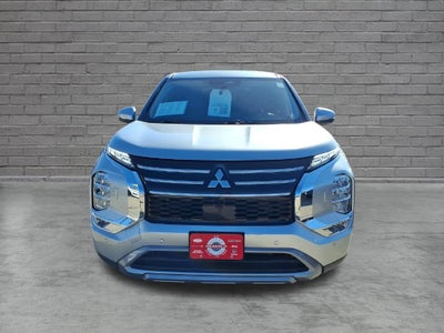 2025 Mitsubishi Outlander Base